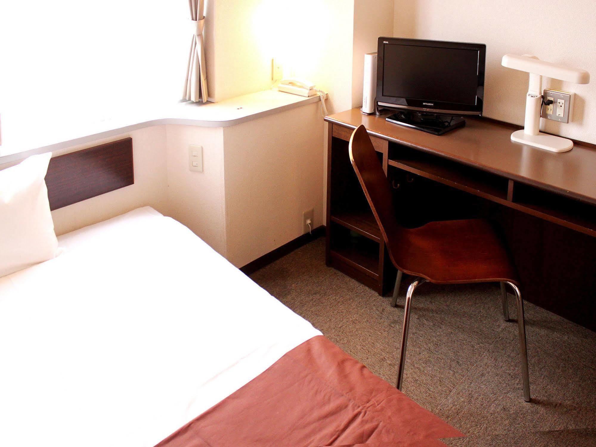 Hotel Livemax Budget Iyo Mishima Shikokuchuo Bagian luar foto