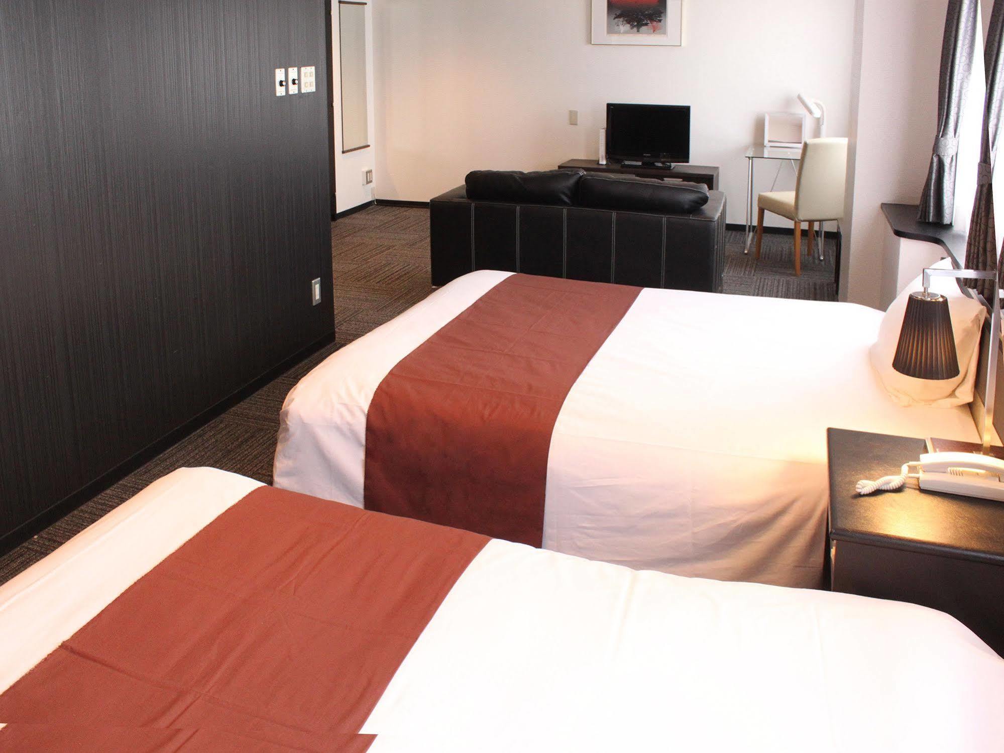Hotel Livemax Budget Iyo Mishima Shikokuchuo Bagian luar foto