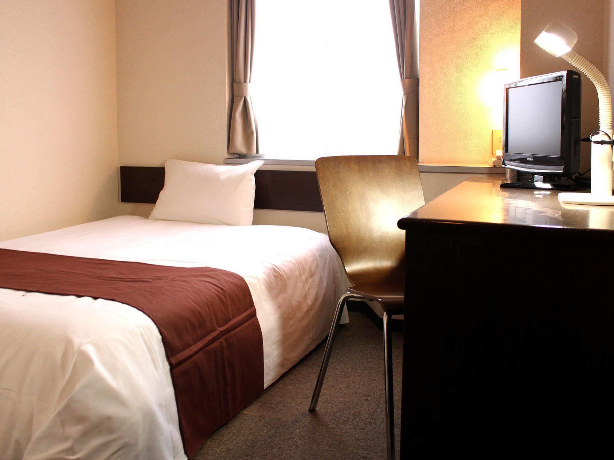 Hotel Livemax Budget Iyo Mishima Shikokuchuo Bagian luar foto